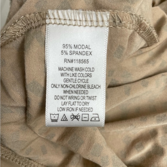 Dress - Picture 3 of 8